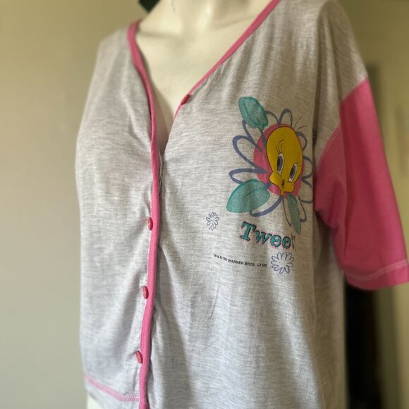 Vintage 1997 Looney Tunes Tweety Bird Pink Baseball Jersey Shirt - Picture 2 of 6
